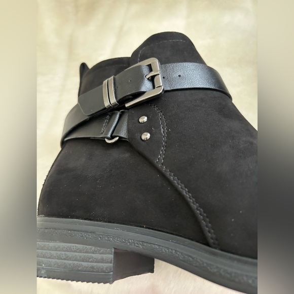 Elsa Fur Lined Ankle Boots-Size 7 - Picture 7 of 11